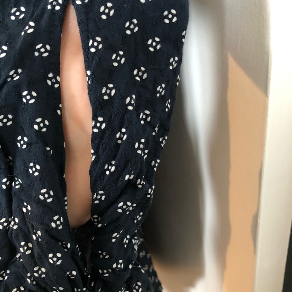 H&M Off the shoulder blouse - Picture 3 of 4